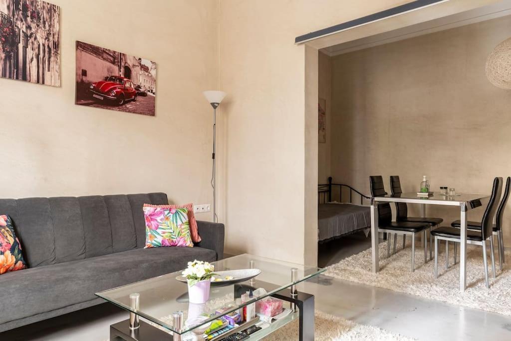 Cute Full Apt W/Backyard In Paleo Faliro 아테네 외부 사진
